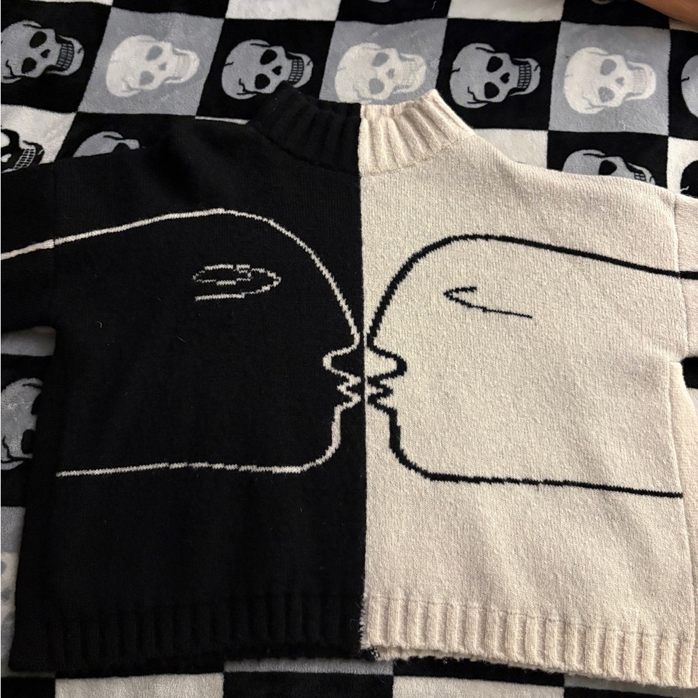 Black and White (love sweater-ELEVEN SIX)